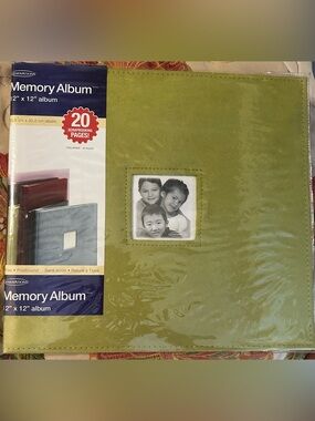 Generations 12x12 Green Faux Leather Memory Scrapbook Album Top Loading 10 Pages
